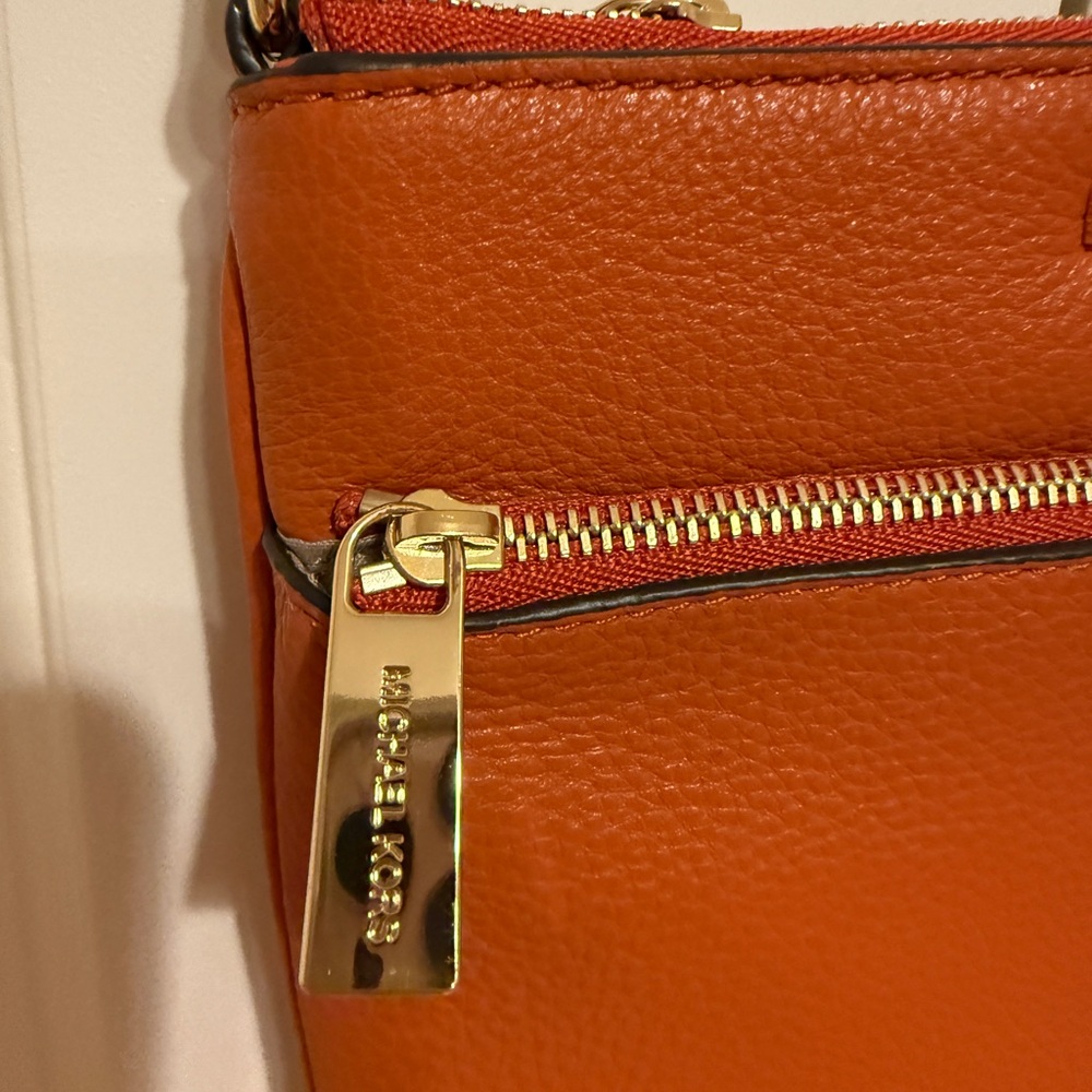 Michael Kors Riley Small Pebbled-leather Orange Crossbody bag - Picture 3 of 9